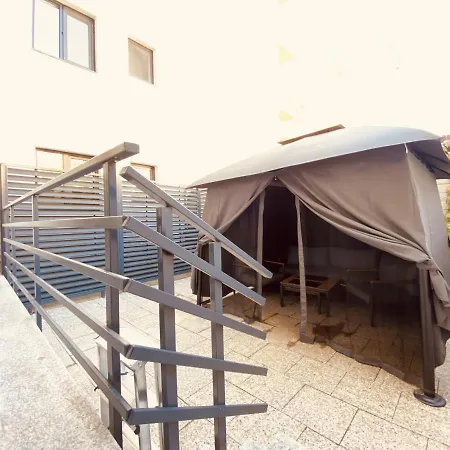 1bdr Charming With Garden Bukurešť